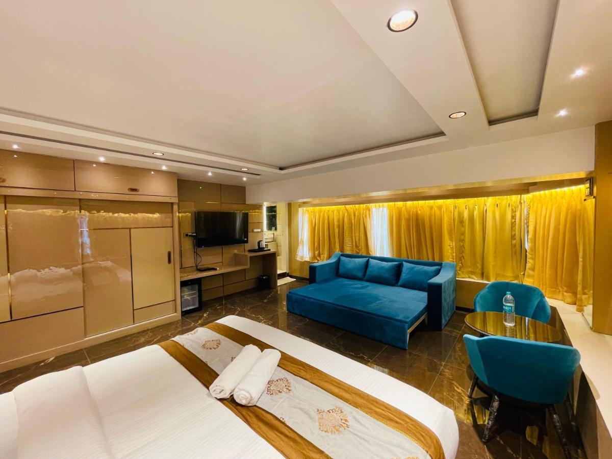 Home2 Renaissance Club Мумбай Екстериор снимка