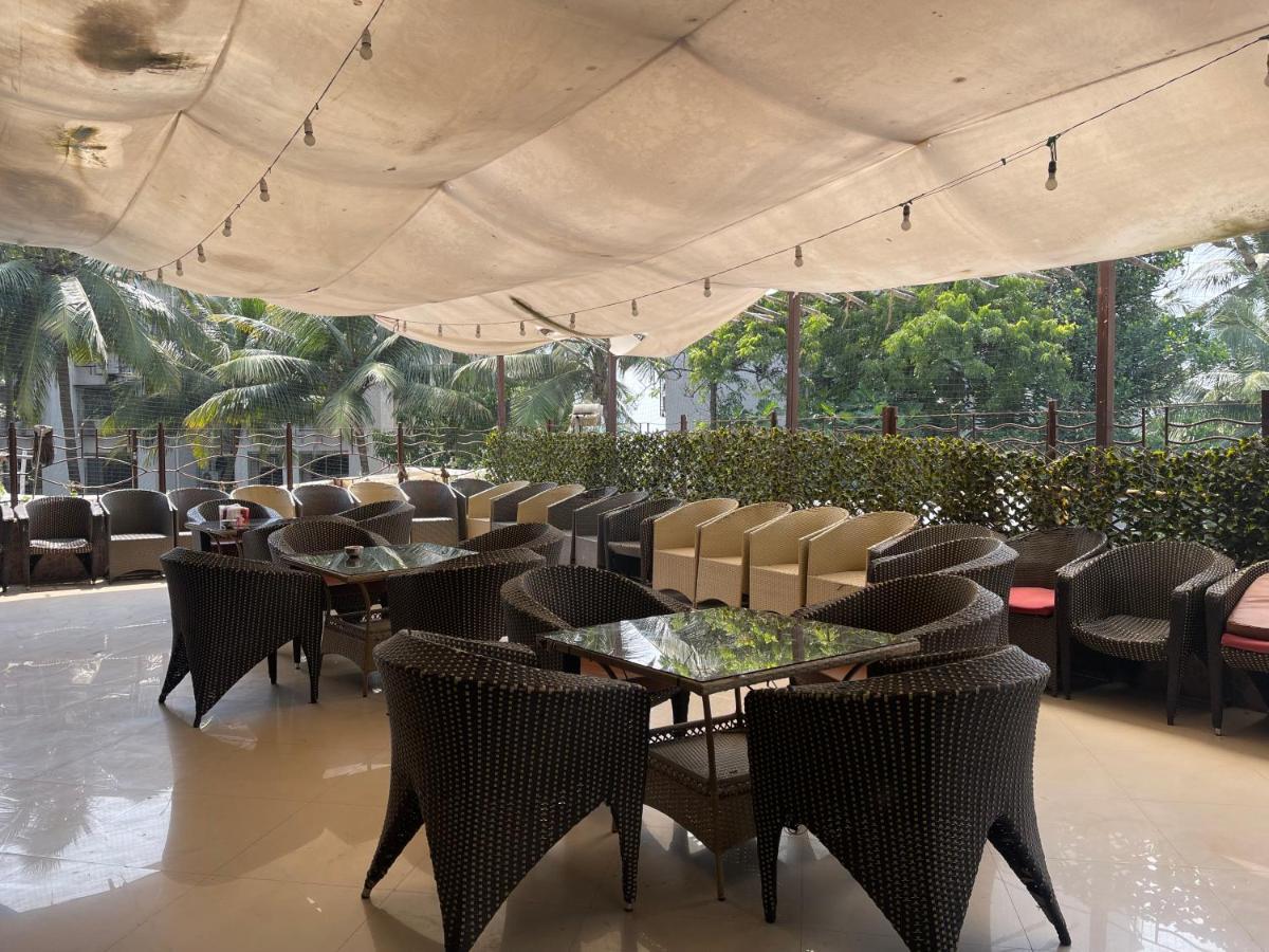 Home2 Renaissance Club Мумбай Екстериор снимка